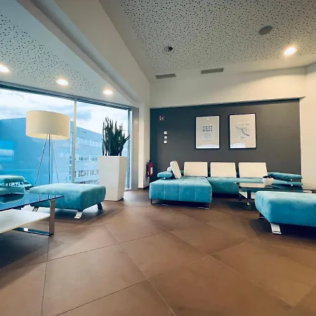 Aircraft & Events Hotel *