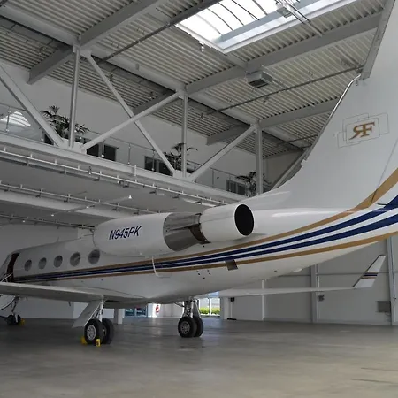 Hotel Aircraft & Events Neuhausen ob Eck