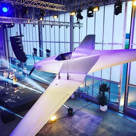 Aircraft & Events Hotel *