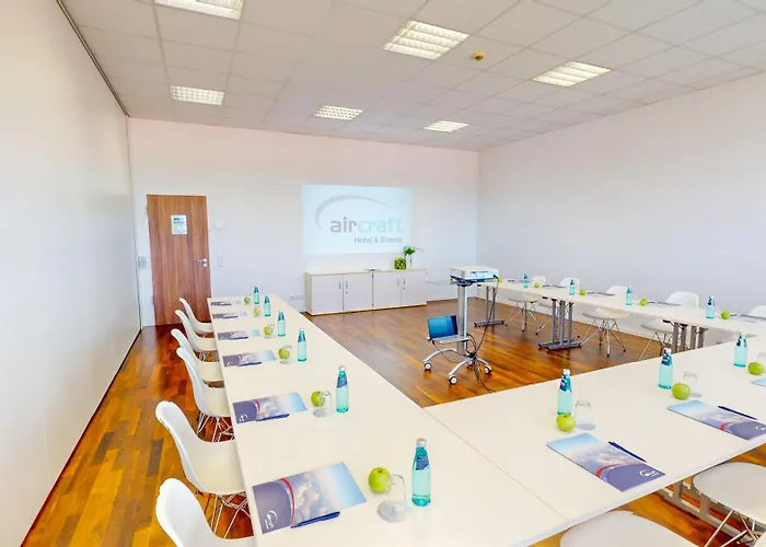 Aircraft & Events Hotel *