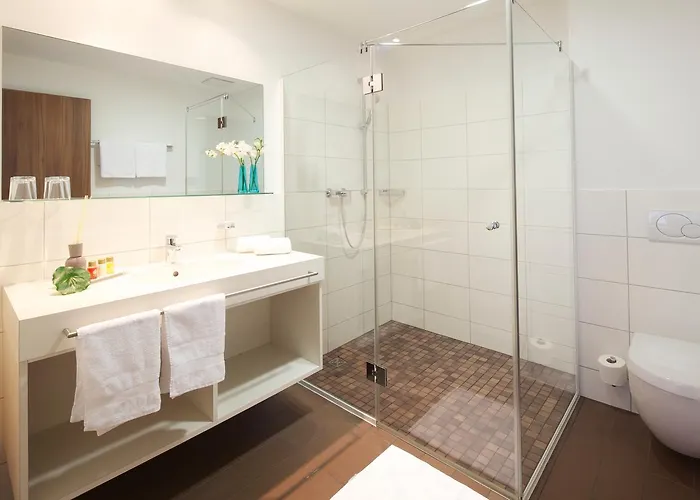 Aircraft & Events Hotel Neuhausen ob Eck